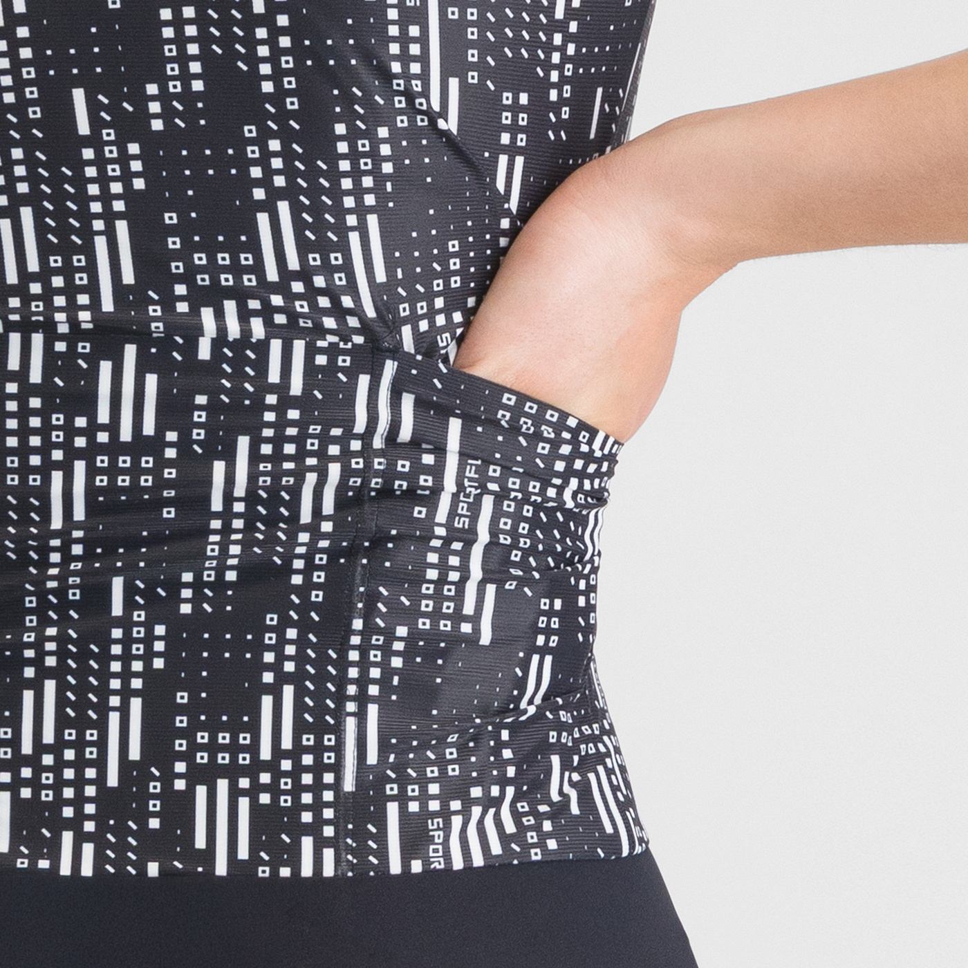 G-suit w - black / white - sportful