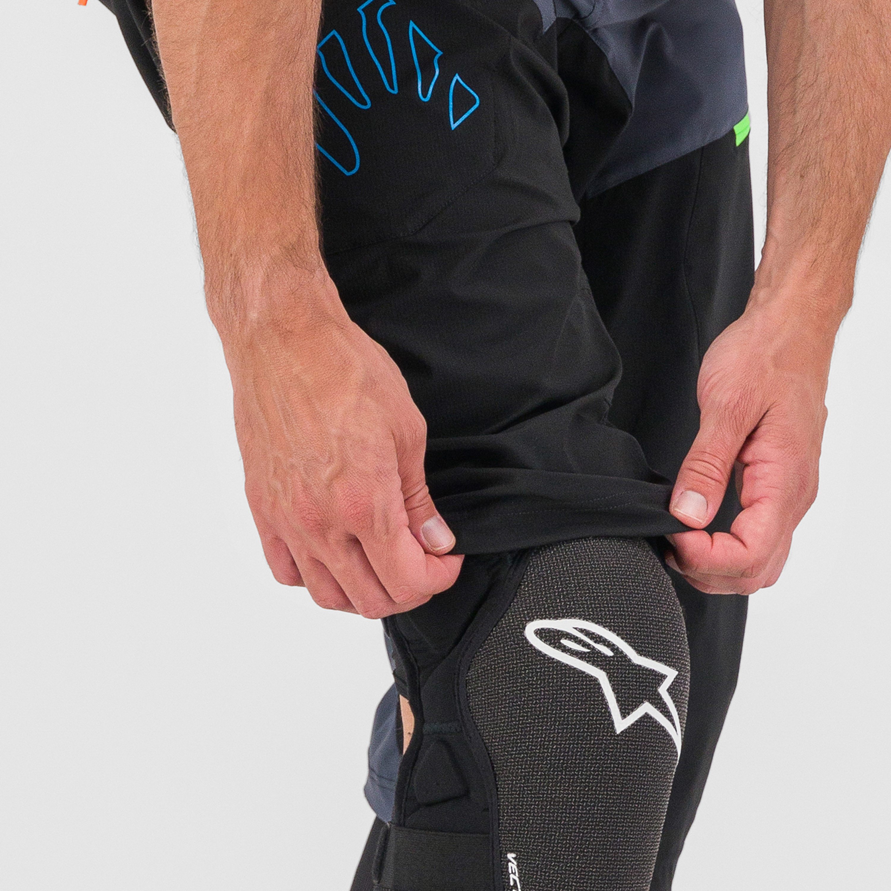 Val federia evo shorts - ombre blue/black - karpos
